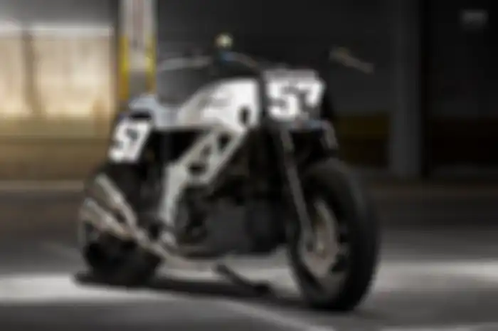 Modifikasi Suzuki SV650 tampil futuristik, jadi street tracker pakai bodi monokok.