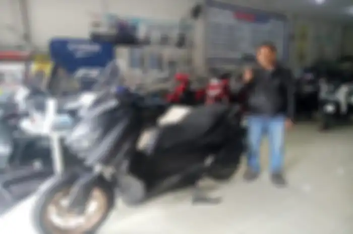 Gokil, beli motor baru Yamaha XMAX modal uang kertas receh Rp 2 ribu dan uang ini.