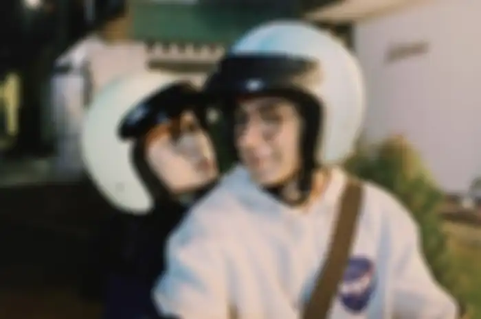 Jeha dan Junior Roberts diatas motor