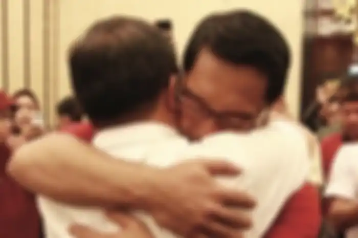 Ridwan Kamil dibuat dua kali menangis oleh almarhum Oded M Danial. Kejadian pertama terjadi ketika Oded dalam kondisi begini. 