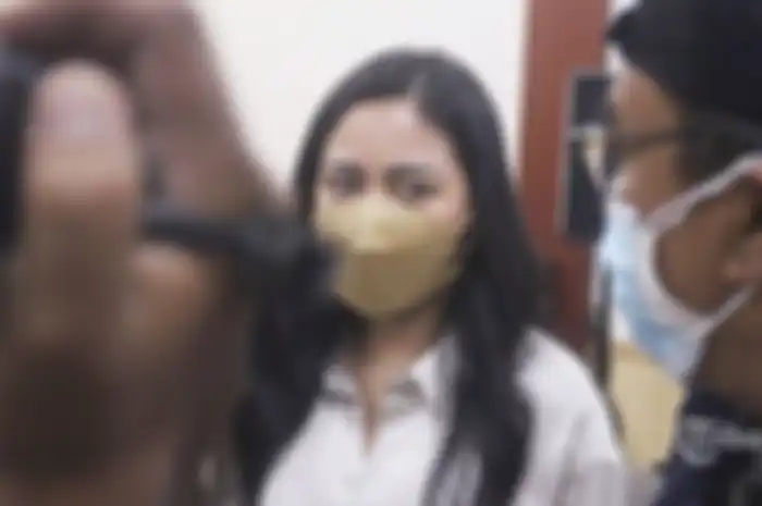 Selegram Rachel Vennya menjalani sidang terkait pelanggaran karantina kesehatan di Pengadilan Negeri Tangerang, Jumat (10/12/2021)