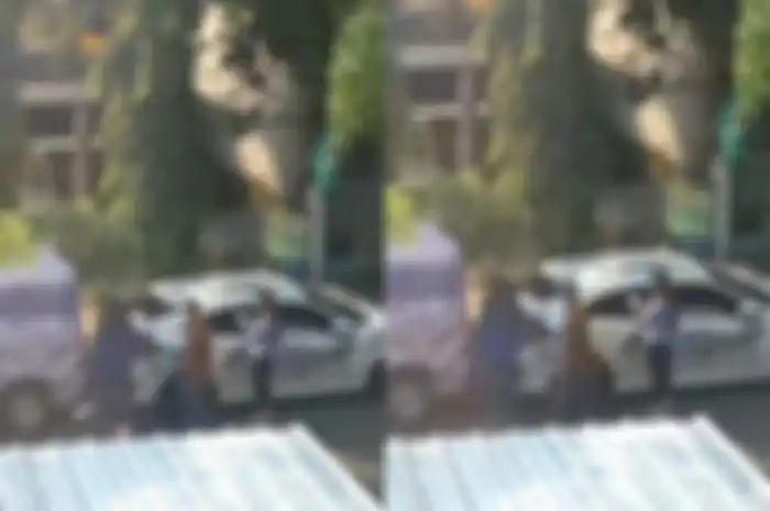 Waduh, diduga parkir sembarangan, mobil mewah ini dicorat-coret pakai pilox, netizen berkomentar begini.