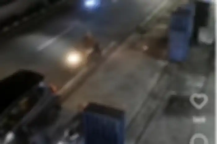Menanggapi viralnya video perampokan, Kapolres Jaktim Kombes Erwin Kurniawan tak menepis. Dia menjelaskan polisi yang menolak laporan. 