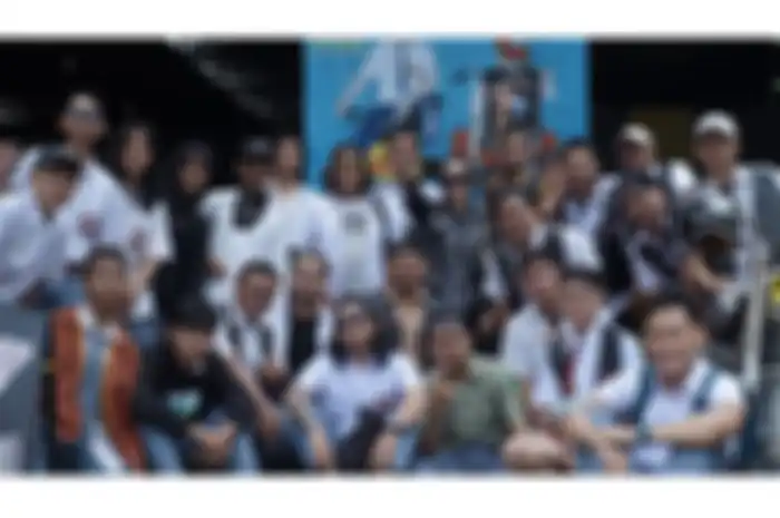 Kangen zaman sekolah, klub motor North Racer Nation MC bareng Elders Company gelar Sunmori Back To School, Minggu (12/12/2021).