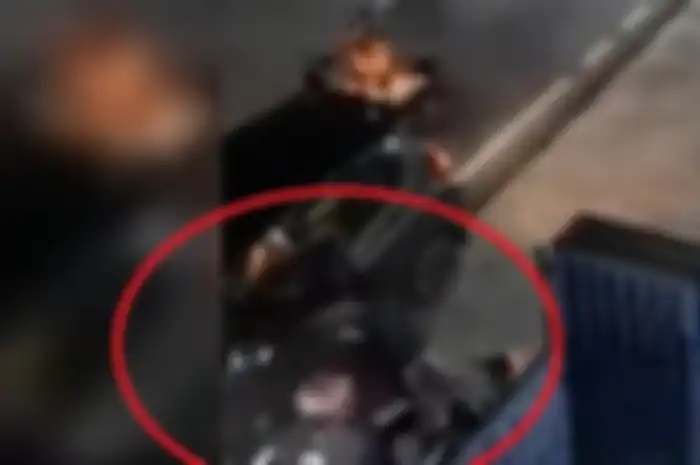 Pengemudi mobil dirampok pemotor