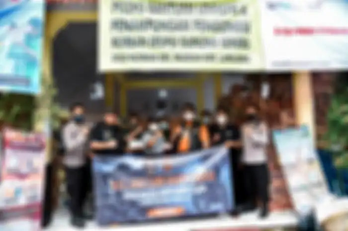 H.O.G Anak Elang Jakarta  berikan bantuan ke korban erupsi gunung Semeru