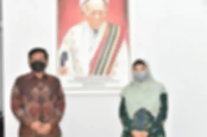 Presiden Jokowi tunjuk mantan panglima TNI, Marsekal Purn Hadi Tjahjanto untuk pimpin persiapan MotoGP Indonesia 2022 di sirkuit Mandalika.