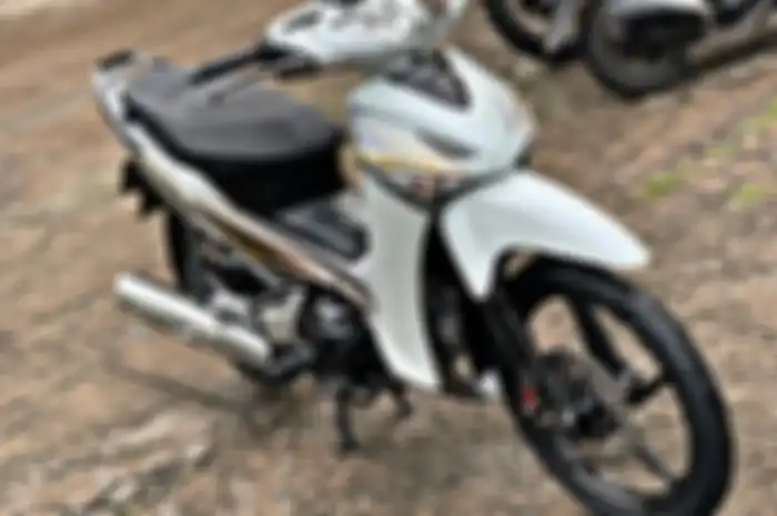 Gak cuman tampil elegan, ternyata modifikasi Honda Supra X 125 ini juga pasang aksesoris berkelas.