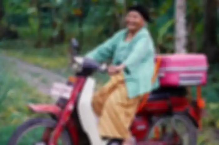 Aksi Mbah Minto di YouTube, Pernah Beraksi Naik Berbagai Jenis Motor dari Matic Sampai Motor Drag