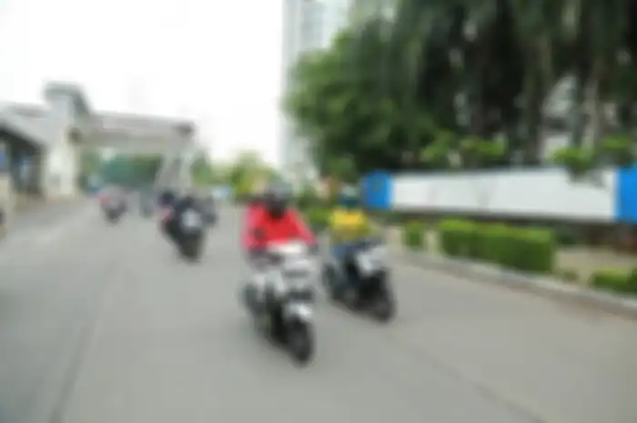 Bikers bisa simak, ini dia tips berkendara motor saat hari raya Natal dan Tahun Baru.