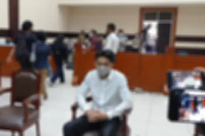 Gaga Muhammad saat menjalani sidang kecelakaan Laura Anna di Pengadilan Negeri Jakarta Timur, Selasa (28/12/2021).