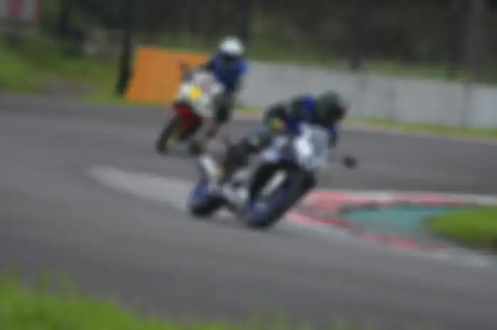 Zidriwan WS saat test ride All New R15 Connected di Sentul International Circuit.