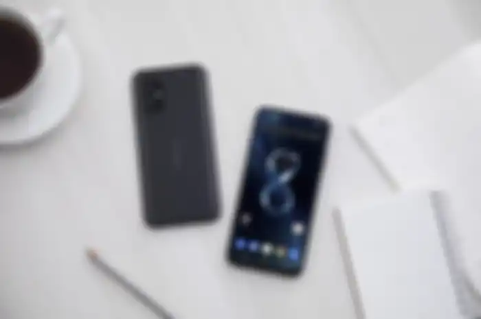 Harga hp second Asus Zenfone 8 sudah makin menarik