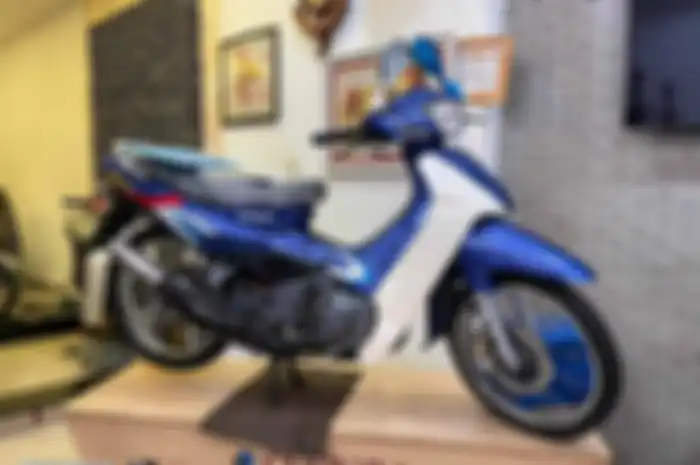 Dijual Rp 600 jutaan, begini spek dan fitur motor 2-tak Suzuki RGV 120 yang tersimpan 23 tahun lamanya.