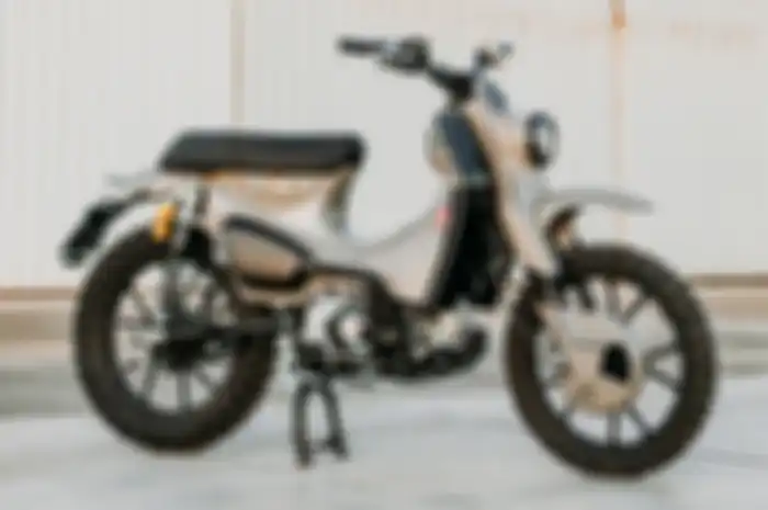Modifikasi Honda Super Cub C125 menjadi scrambler enduro, kesan elegan hilang berganti jadi garang!