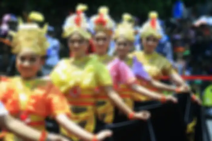 Keragaman berkaitan dengan perihal beragam dan juga kerukunan.