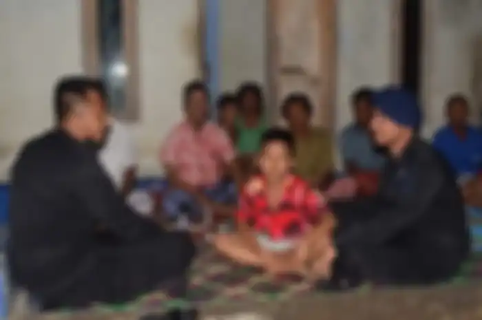 Sebanyak 26 dukun mencari bocah berninisial MFA (9) yang hilang misterius, tiba-tiba muncul di area sirkuit Mandalika, Lombok, NTB.