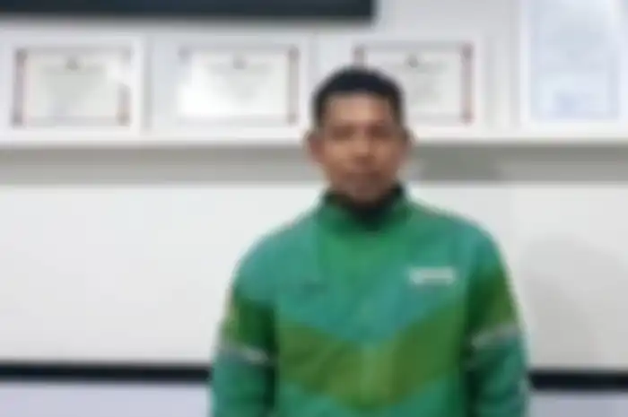 Kabar terbaru driver ojol di Bogor kena pukul polisi karena melapor motor hilang, oknum polisi dapat sanksi tegas.