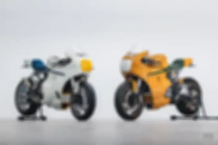 Modifikasi Ducati Monster 1000 garapan deBolex Engineering bergaya retro racer.