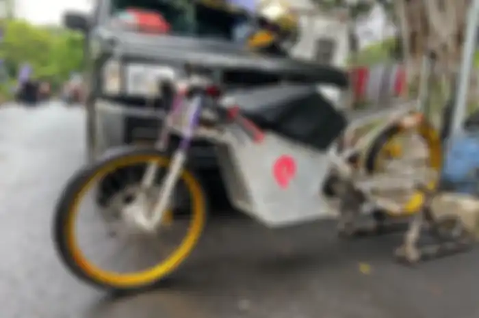 Motor balap musuhnya pom bensin, alias motor listrik unjuk gigi di ajang Street Race Polda Metro Jaya, hari ini (16/1/2022).
