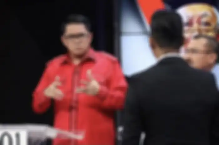 Foto lawas Arteria Dahlan yang tampil dalam acara Pilpres 2019 bareng Ferdinand Hutahaean jadi sasaran hujatan. Komentar Uus jadi sorotan.