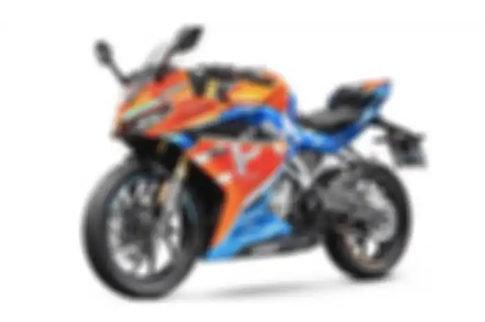 Motor sport lawan Kawasaki Ninja 250 meluncur dengan warna baru, mesin lebih gede harga segini bro.