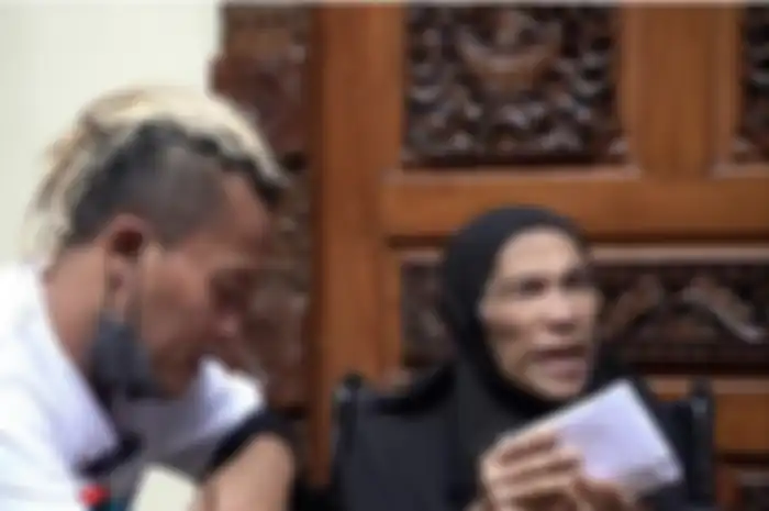 Dorce Gamalama sempat bikin heboh lewat video yang diunggah di Instagram. Sikapnya ke mantan Presiden Megawati Soekarnoputri disorot.