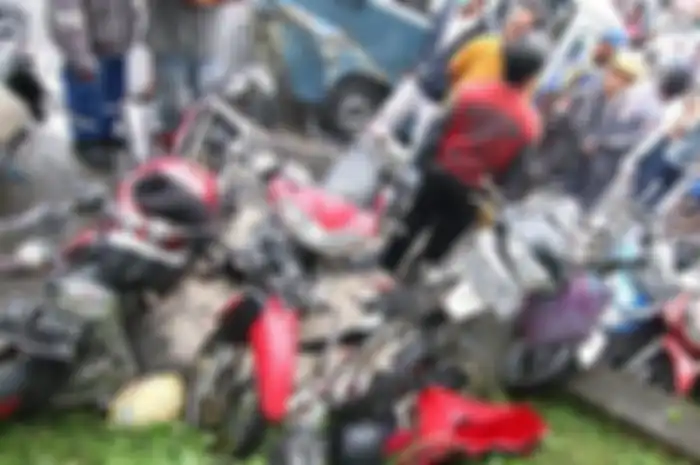 Parahnya kecelakaan maut truk tabrak motor dan mobil di Balikpapan, berawal dari rem blong.