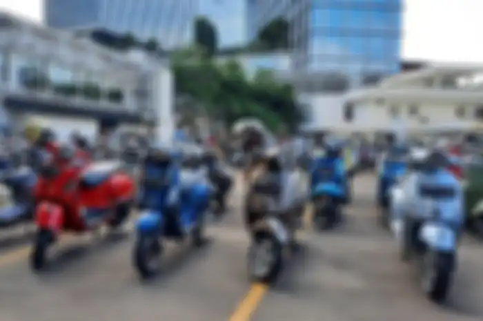 Komunitas Vespa Benz Owners rayakan anniversary pertama, Museum Satria Mandala di daerah Kuningan, Jakarta Selatan langsung jadi lautan Vespa.