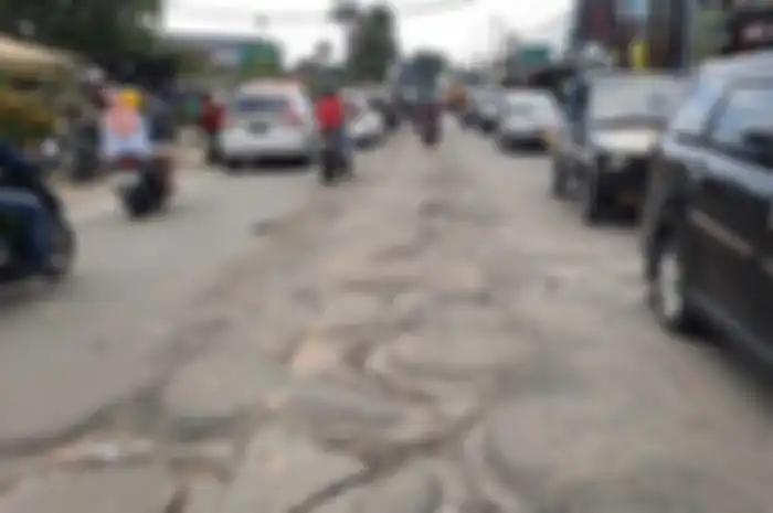 Bertahun-tahun Gak Diperbaiki, Ruas Jalan di Wilayah Bekasi Ini Sering Bikin Bikers Kecelakaan