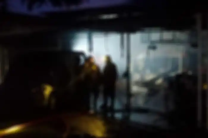 Motor dan Mobil Beserta Gudang Rongsok Hangus Terbakar, Pemilik Rugi Sampai Segini Banyak
