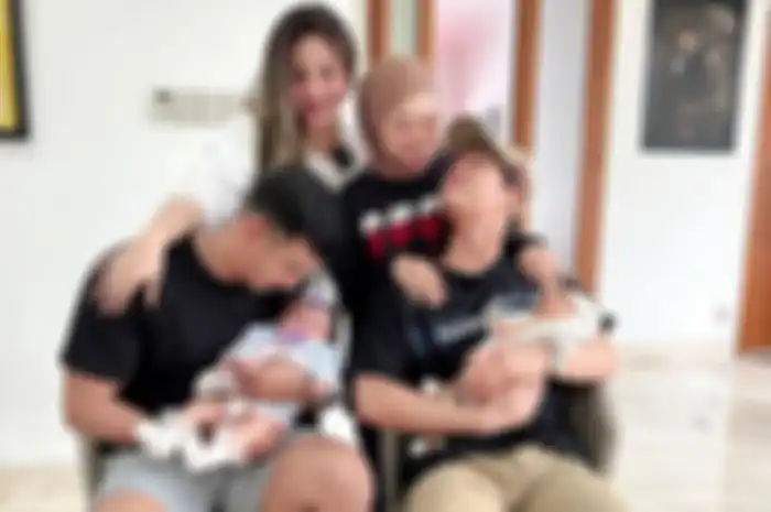 Ali Syakieb, Margin Wieheerm, Baby Guzelim, Lesti Kejora, Rizky Billar, dan Baby L. 