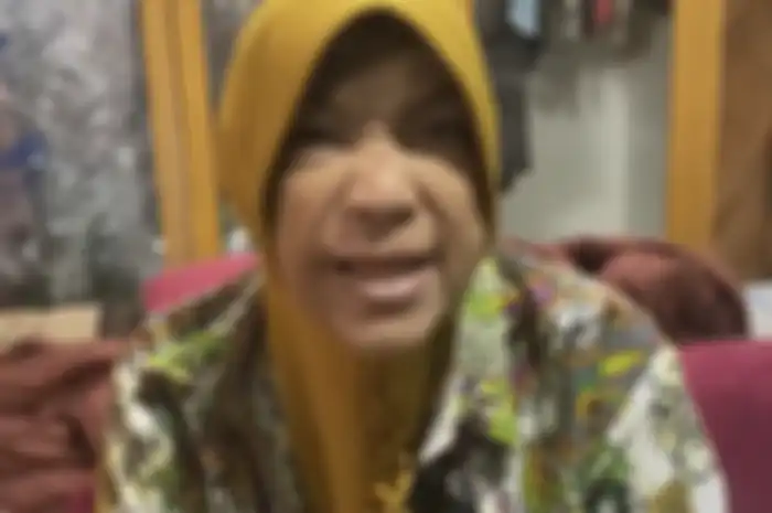 Artis Dorce Gamalama meninggal dunia, lebih suka motor yang usia produksinya singkat.
