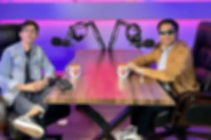 Sebelum ditangkap, Adam Deni yang berani mengunggah foto dokumen ke media sosial sudah mendapatkan peringatan dari Wirang Birawa. 