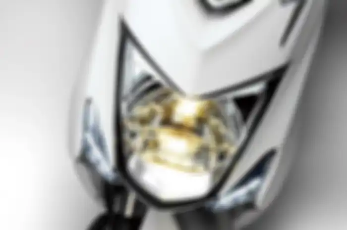 Ilustrasi lampu utama motor sebenarnya harus berwarna kuning muda.