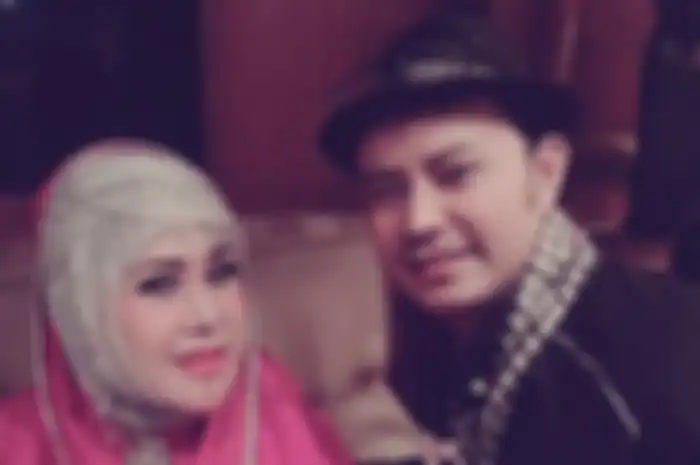 Dalam foto unggahan di Instagram, Elvy Sukaesih meminta doa agar almarhum ditempat di tempat terbaik dan keluarga diberikan keihklasan.