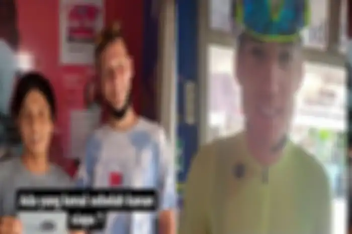 Momen saat Fabio Quartararo dan Aleix Espargaro beli barang pertama di Lombok.