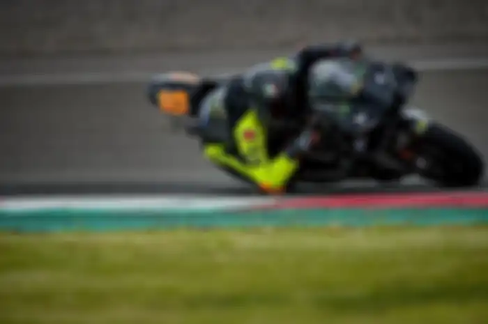 Adik Valentino Rossi, Luca Marini tampil mengejutkan di tes pramusim MotoGP 2022 Mandalika hari kedua.
