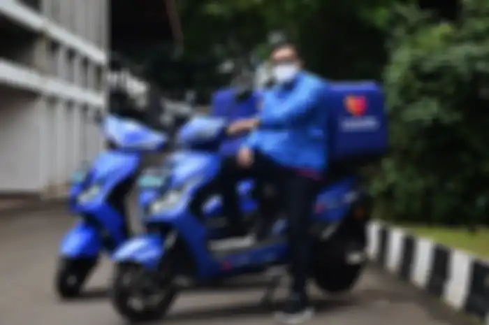Lazada Logistics berkolaborasi dengan motor listrik Smoot