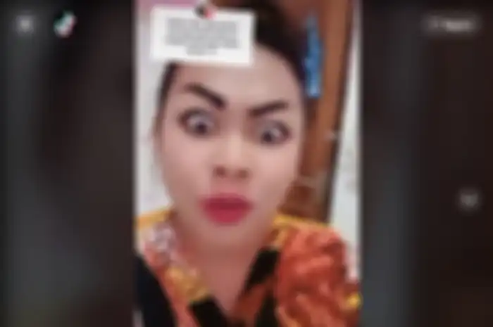 Sosok Tante Lala yang tengah viral dan tren di TikTok