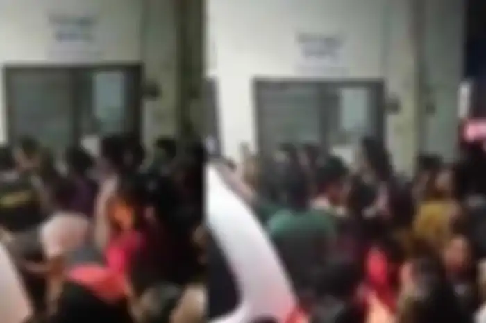 Ngeri, Yamaha Vega jadi saksi dua pemuda di Surabaya babak belur dikeroyok massa, ternyata ini penyebabnya.