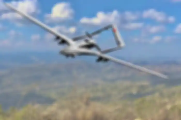 Ilustrasi drone Bayraktar TB2 saat sedang mengudara