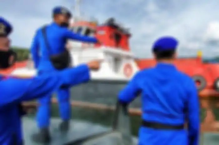 Cerita nahkoda kapal pengangkut batu aspal untuk sirkuit Mandalika, dari diterjang badai hingga hilang kontak di laut selama empat hari.