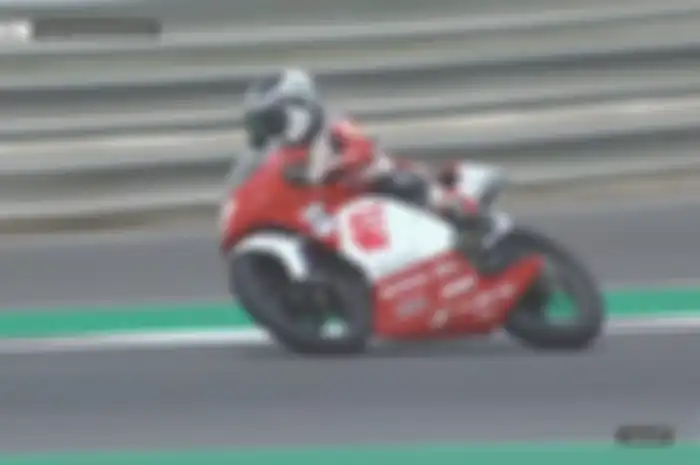 Hasil Balap Race 2 Idemitsu Asia Talent Cup Qatar 2022, pembalap Indonesia Veda Ega Pratama berhasil naik podium.