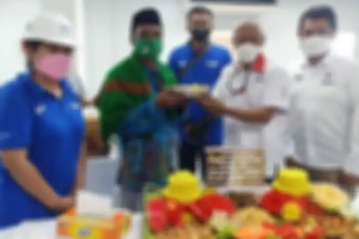 Demi kelancaran MotoGP Indonesia 2022 di sirkuit Mandalika, ITDC dan MGPA menggelar doa bersama dan potong tumpeng.