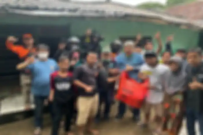 Komunitas motor Lanang Banten gelar giat sosial bantu korban banjir Serang.
