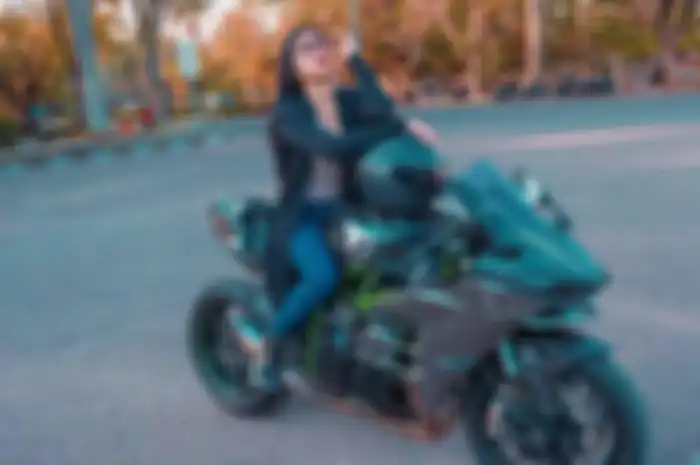 Mantan istri Doni Salmanan Gigi Ruwanita ternyata paling senang foto di atas barang mewah ini. Sosoknya jadi sorotan.