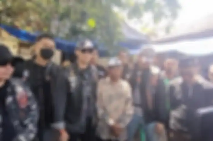 Pemotor Harley-Davidson yang tabrak bocah kembar sampai tewas di Pangandaran beri santunan Rp 50 juta ke keluarga korban, polisi masih dalami kasus.