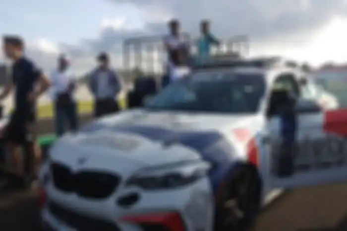 Wow, safety car untuk MotoGP Mandalika 2022 sudah datang di Sirkuit Mandalika, kirim langsung dari Qatar nih!