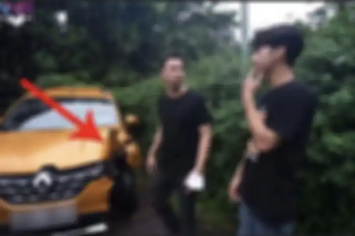 Raffi Ahmad murka melihat kondisi mobil yang dikendarai Dimas Ahmad hancur. Kini, suami Nagita Slavina harus diam di tempat tidur.